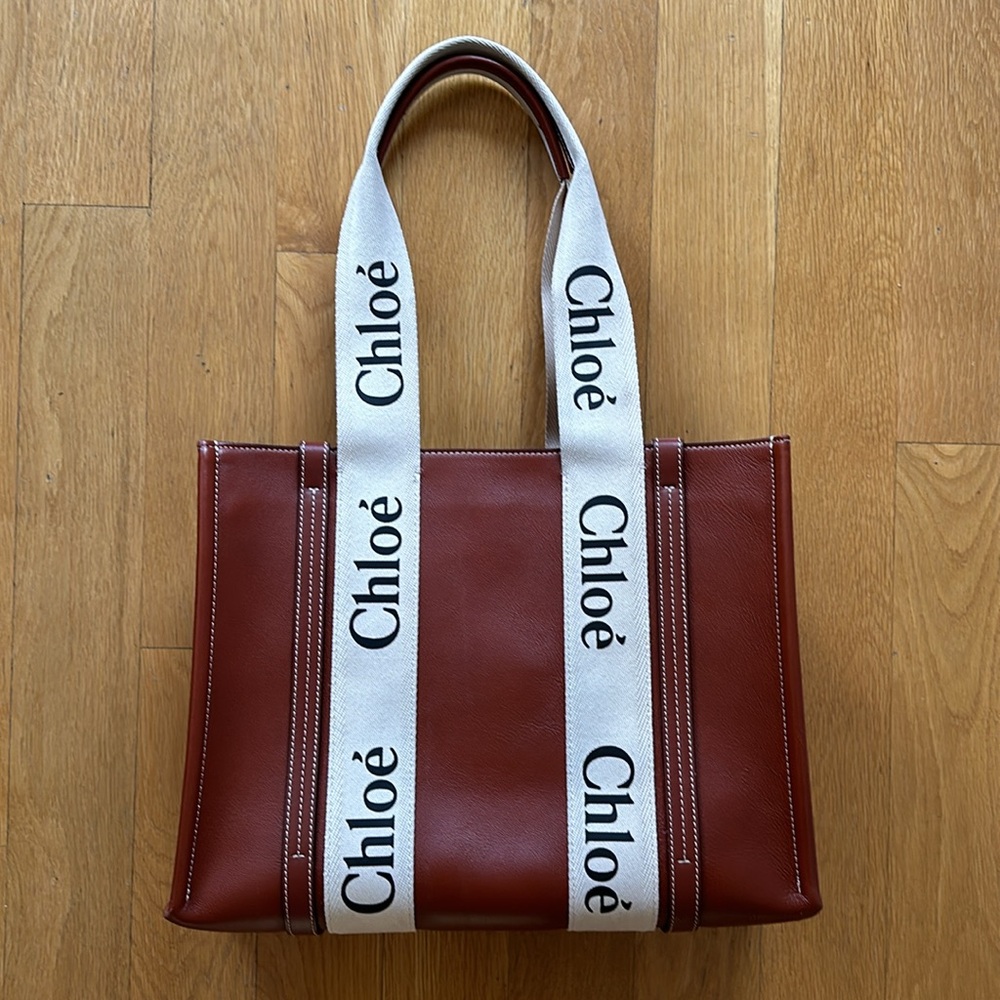 Chloe Medium Woody Leather Tote - Sepia Brown